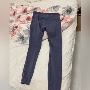 greyish/bluish lululemon wonder unders